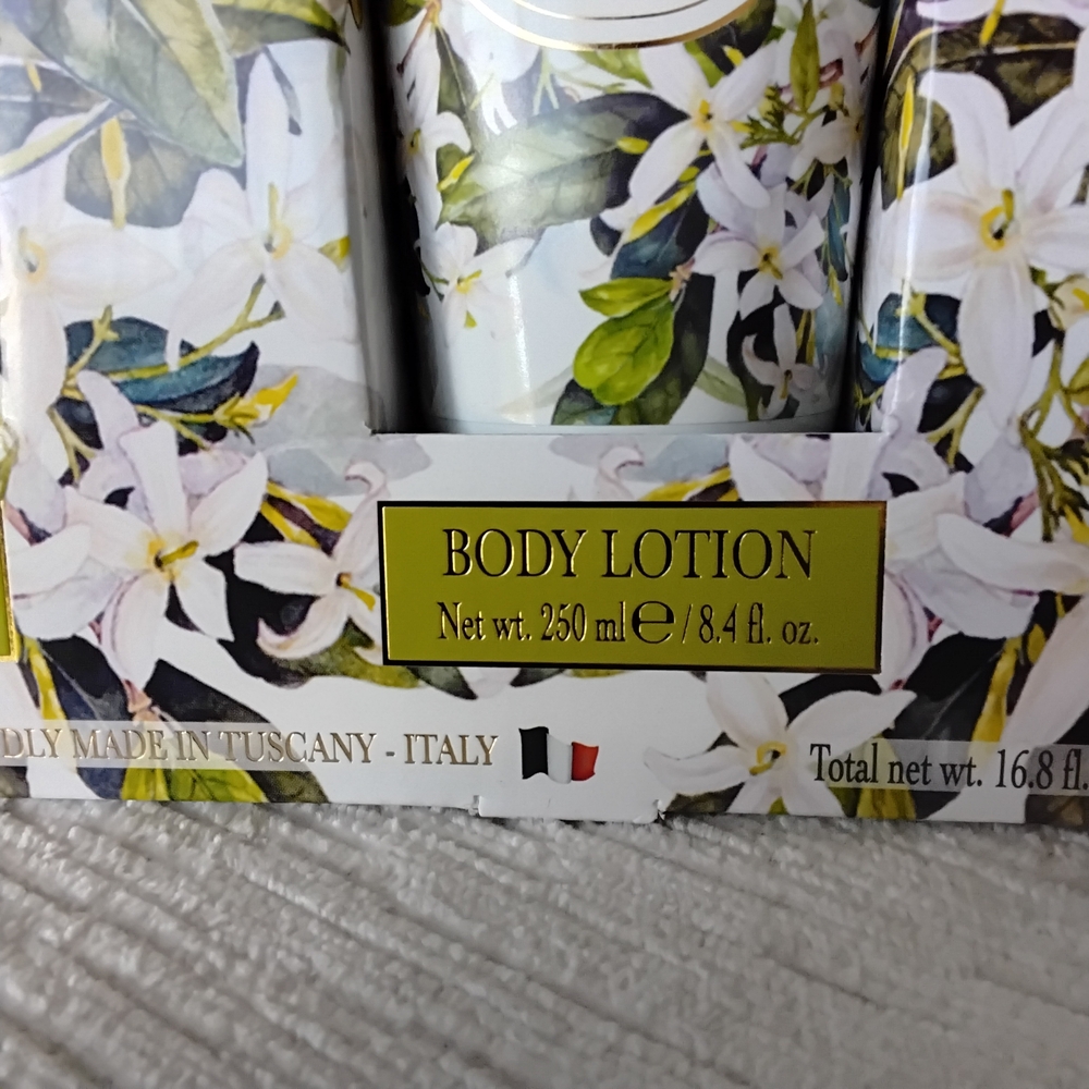 L'Arte Jasmine Scented Italian Hand Cream and Body Lotion Set, 8.4 Oz Tubes New - Picture 11 of 12